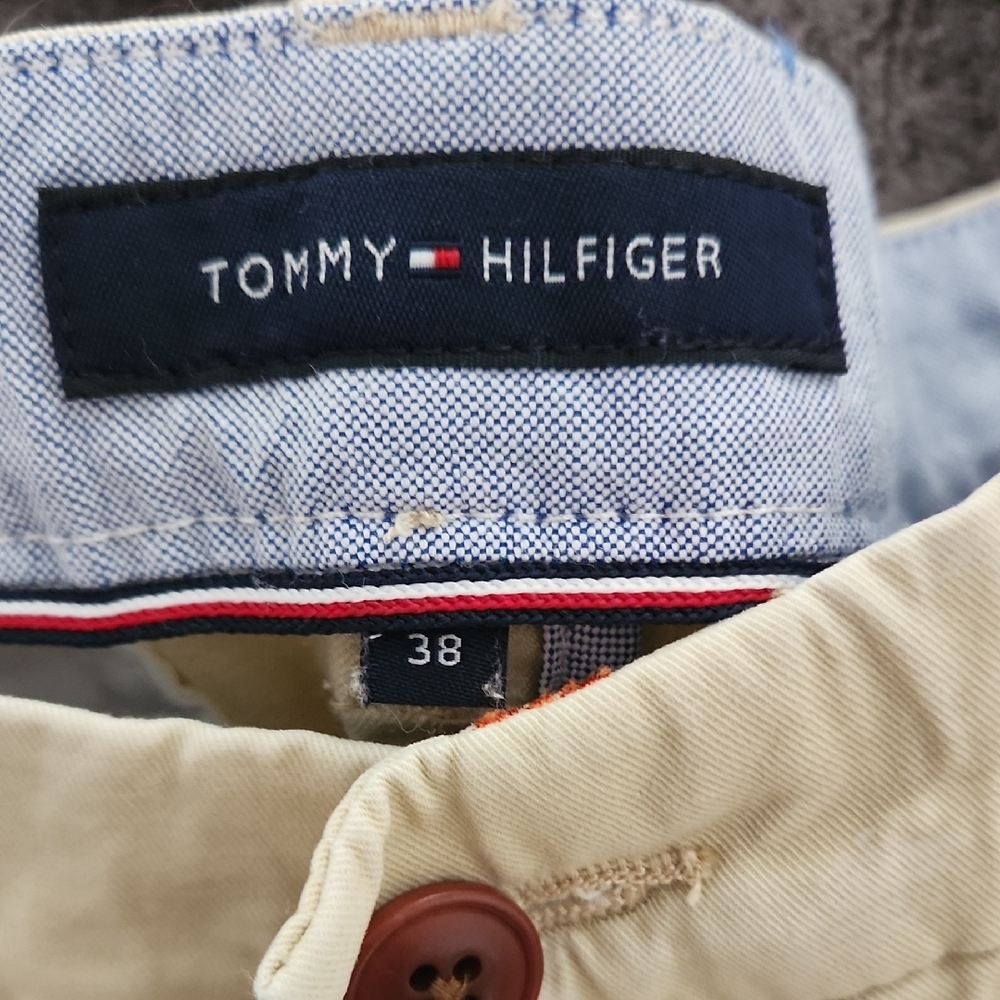 Tommy Hilfiger Tan Shorts with Orange Pineapple Design - Picture 2 of 3